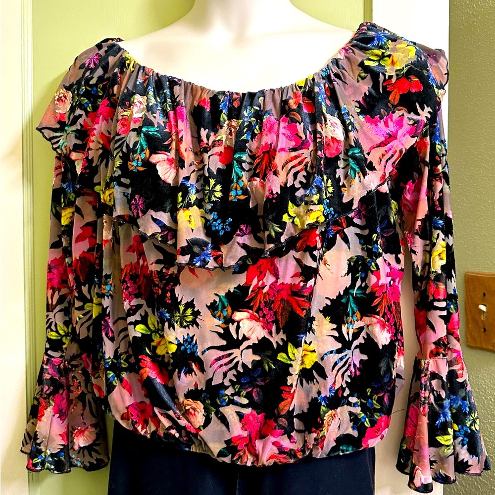 Forever 21 Woman’s Colorful Off Shoulder Belle Sleeves Top